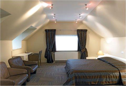 Hotel Salons De Vrede Ichtegem Extérieur photo